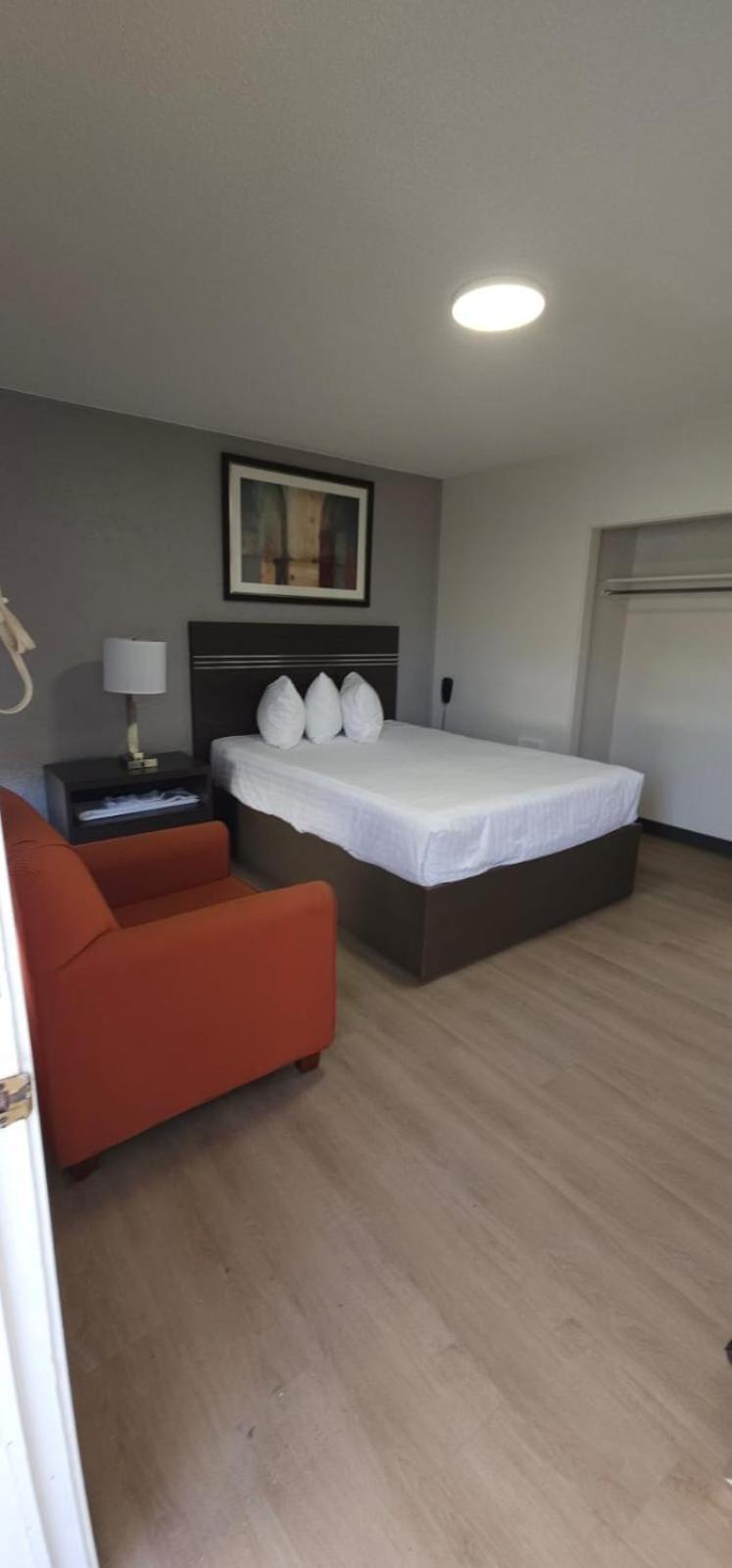 Riverside Motel Penticton Kültér fotó