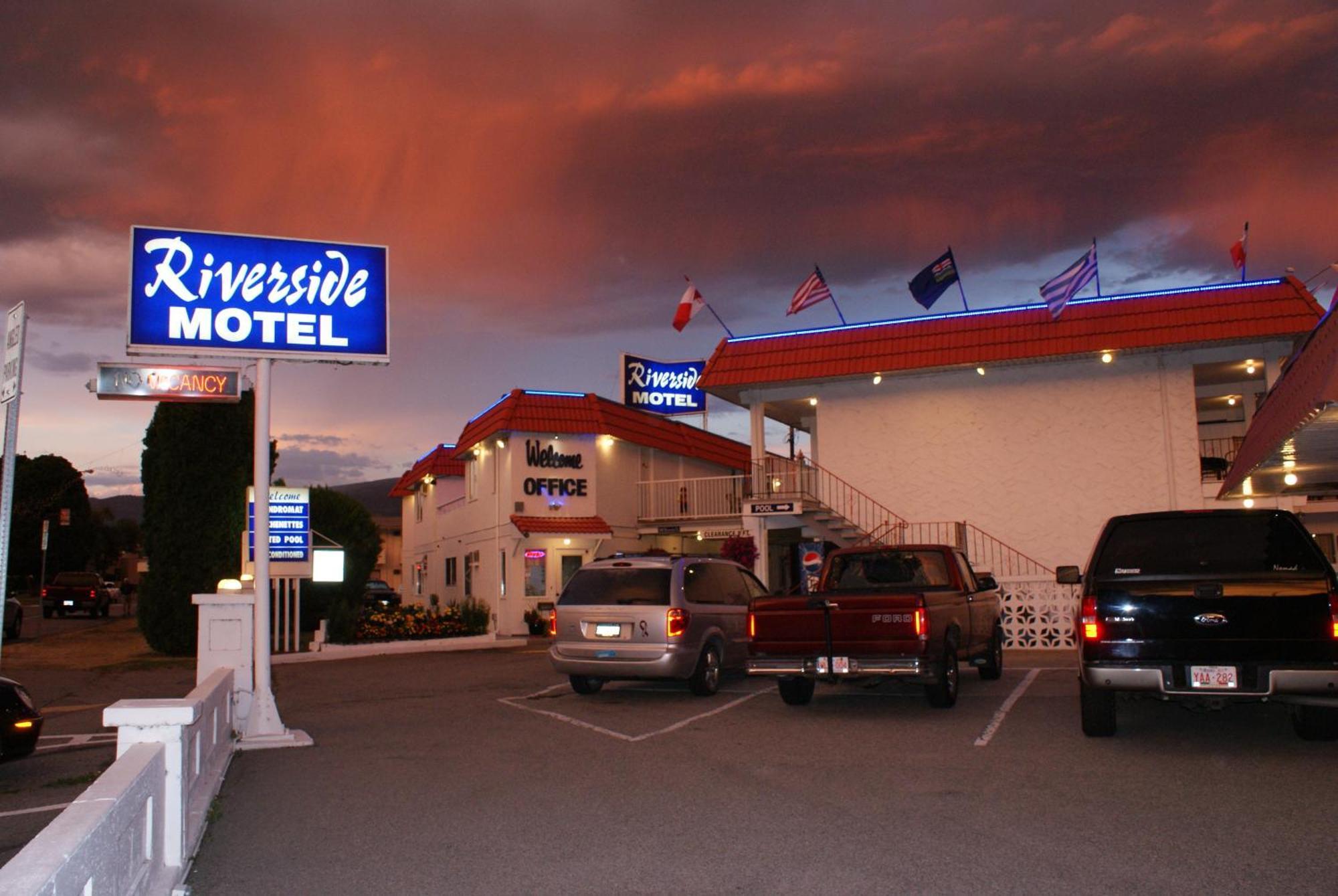 Riverside Motel Penticton Kültér fotó