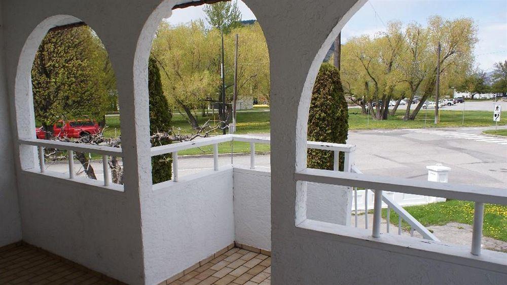Riverside Motel Penticton Kültér fotó